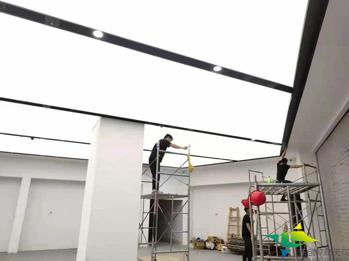 華為手機(jī)旗艦店雙層軟膜天花吊頂圖片